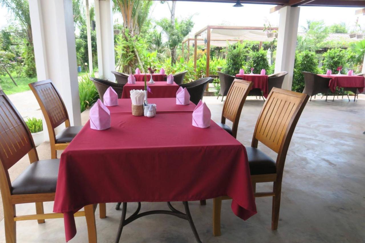 Twin Palms Resort Sihanoukville Exterior photo