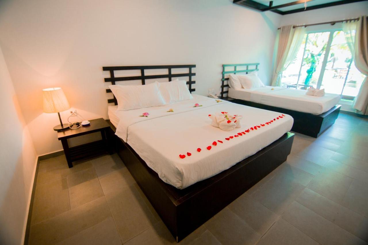 Twin Palms Resort Sihanoukville Exterior photo