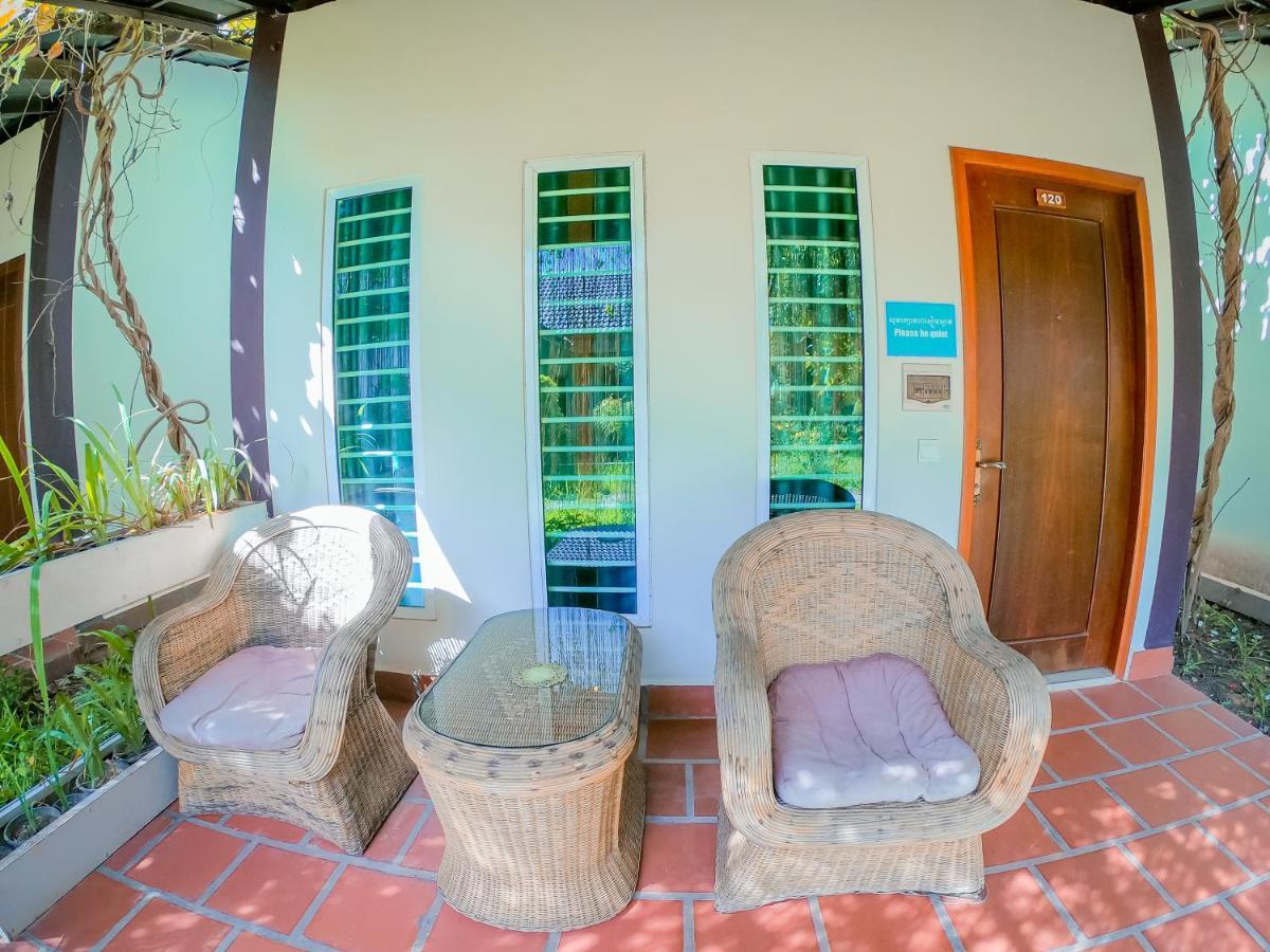 Twin Palms Resort Sihanoukville Exterior photo